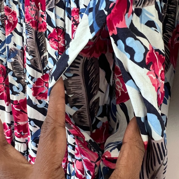 NWT! Ariat Floral Multicolor Wyoming Tiered Full Sleeve Maxi Dress Women’s M - Picture 4 of 12